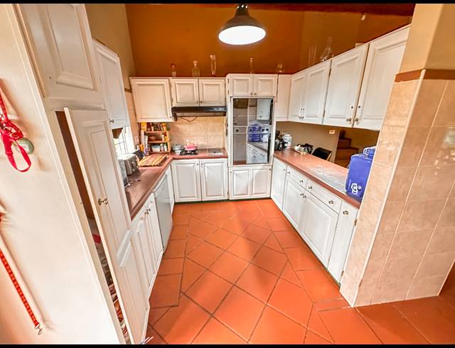 4 BEDROOM HOUSE FOR SALE IN DAWNCLIFFE
